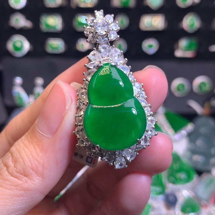 【闪购商品】翡翠吊坠(不含链)银S925镶嵌天然翡翠