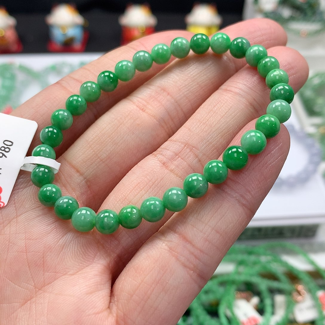 翡翠手链未镶嵌翡翠