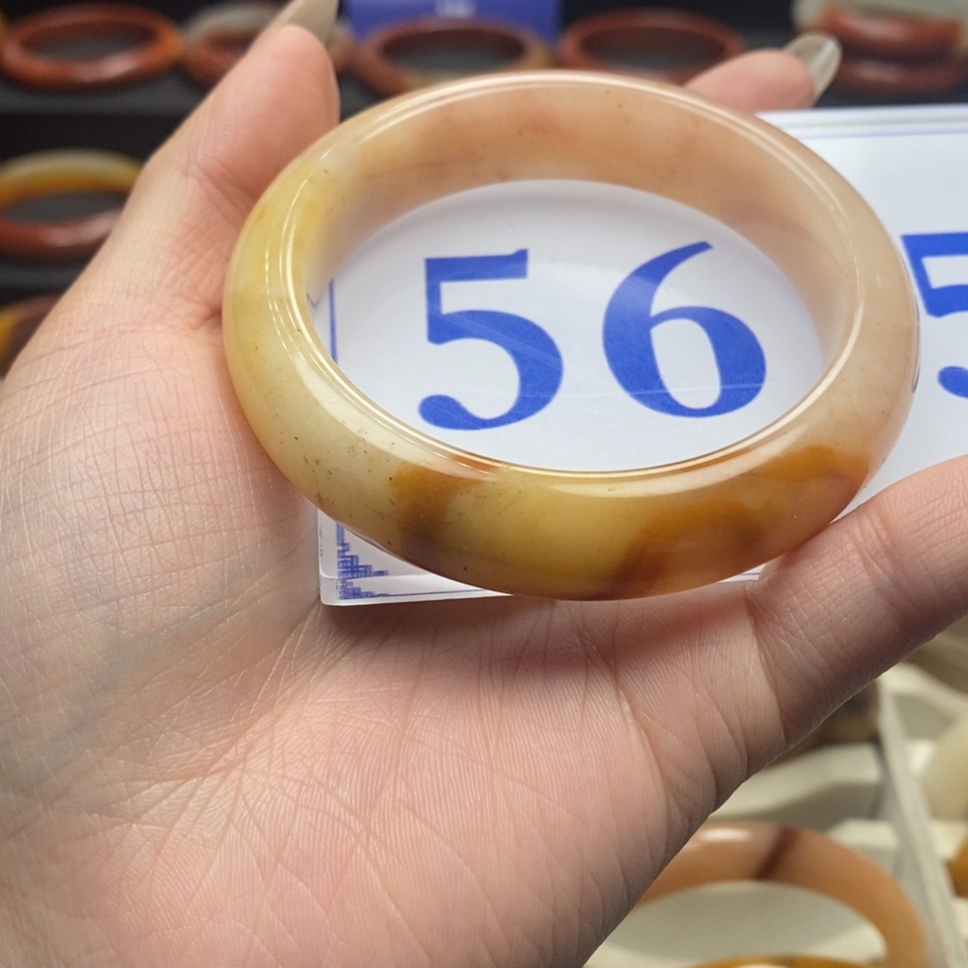 石英质玉（黄龙玉）手镯未镶嵌