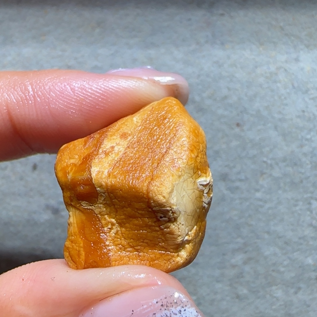 陌***视定制琥珀未镶嵌专拍