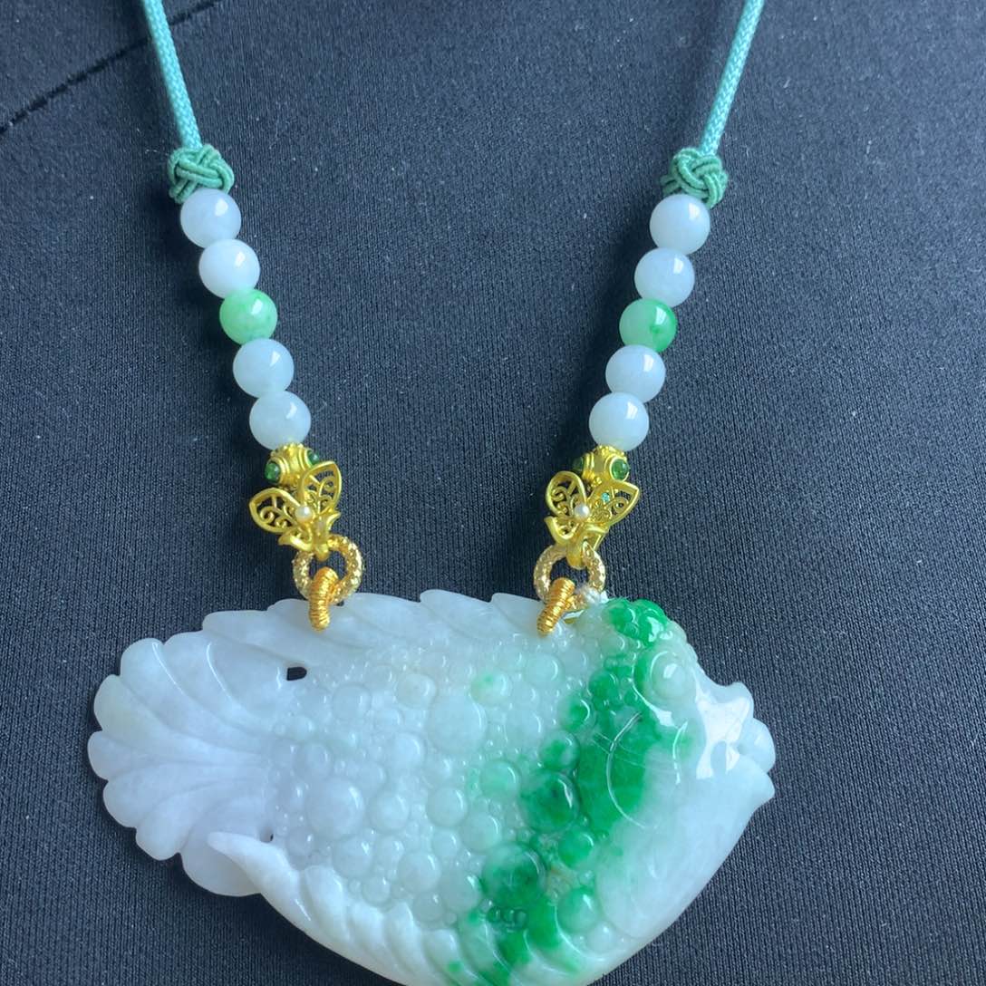 翡翠颈饰未镶嵌翡翠