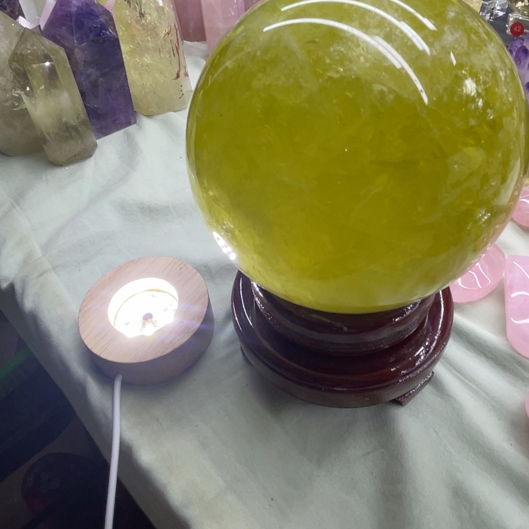 天然黄色水晶球封面摆件