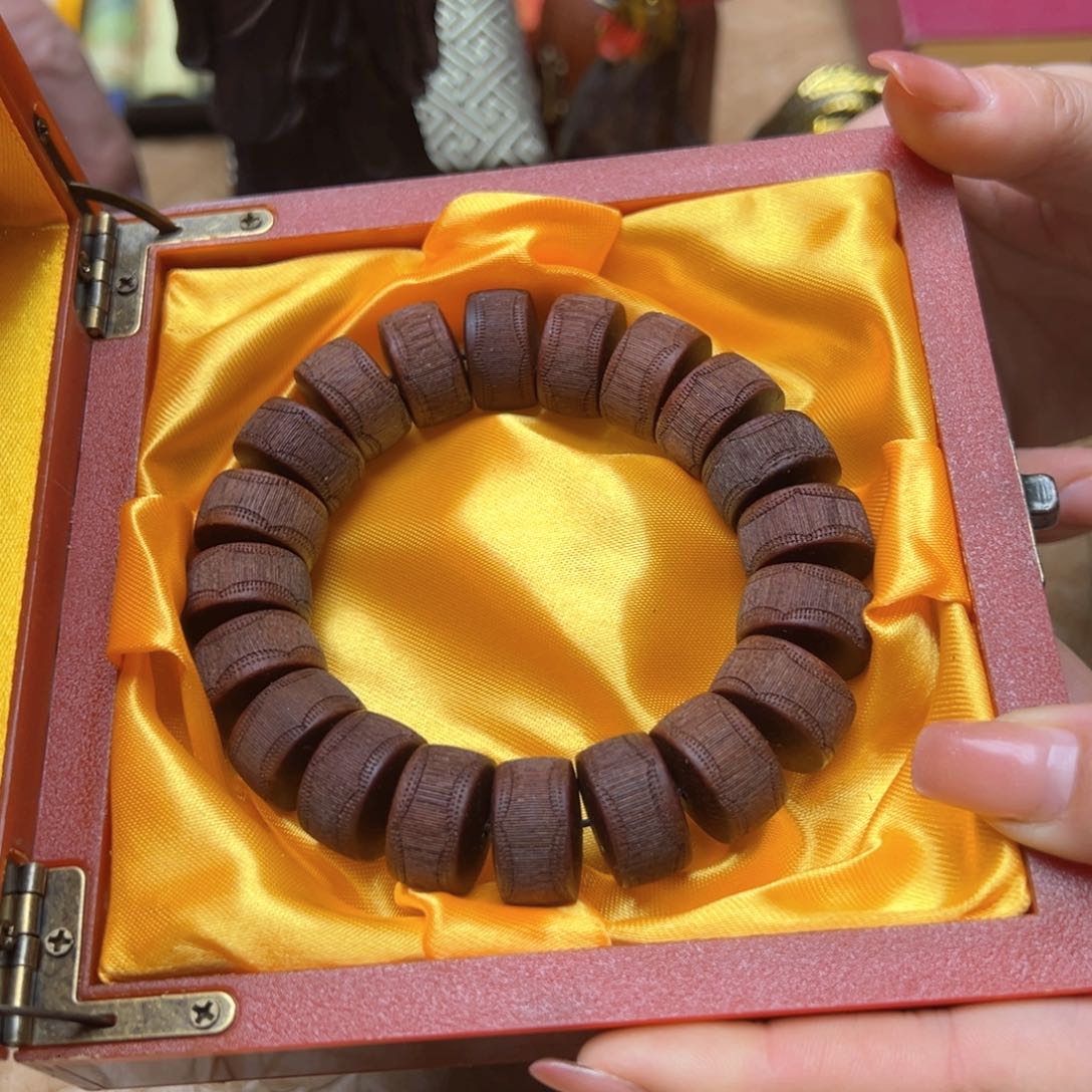 滴血莲花菩提吊坠