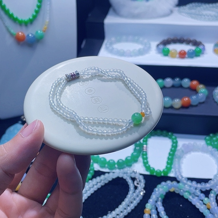 翡翠未镶嵌手链卡6.6