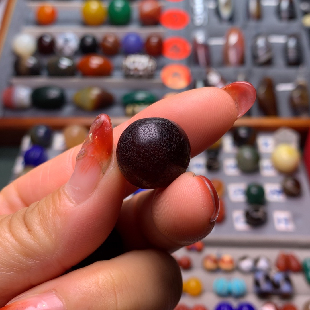 玛瑙/玉髓颈饰未镶嵌嘎*