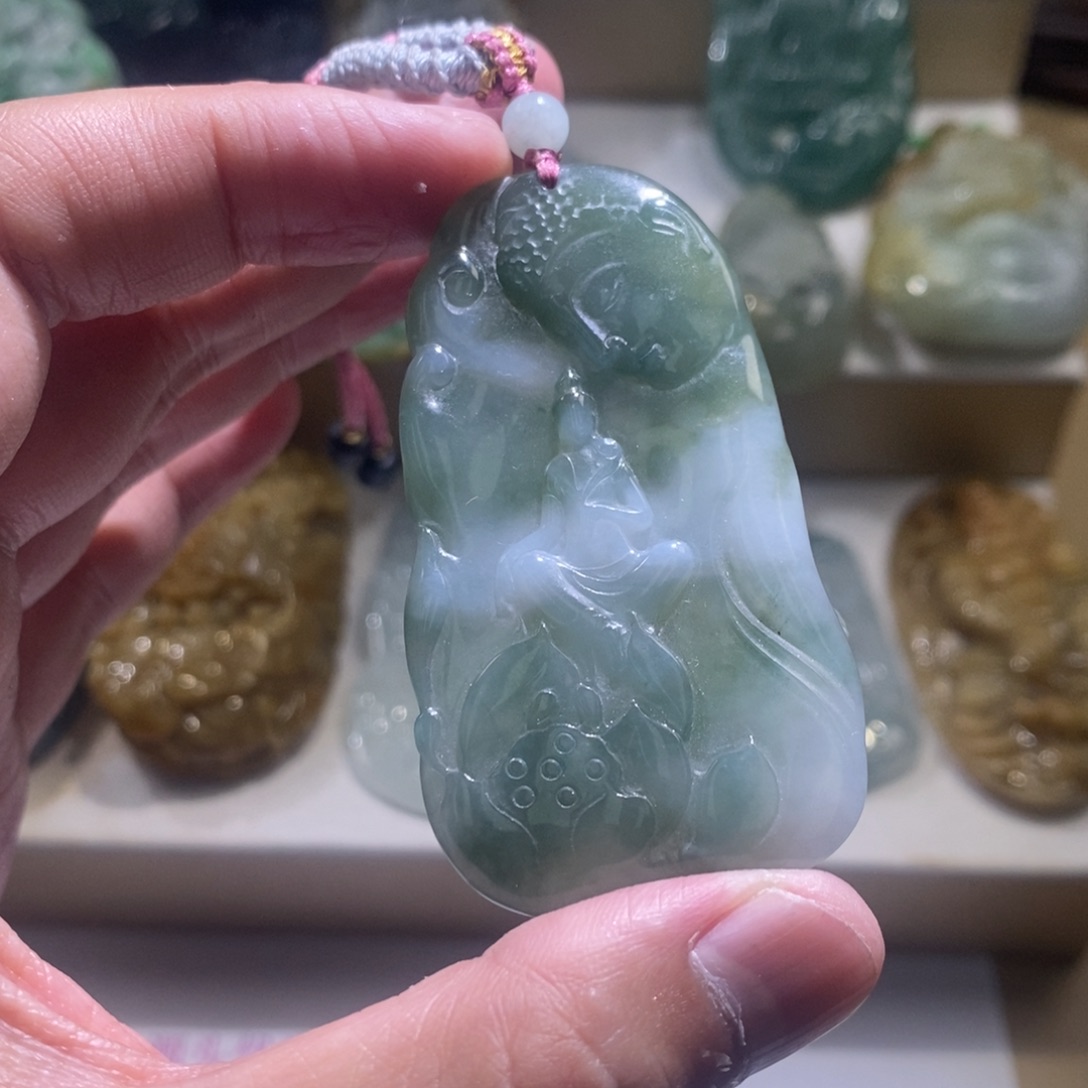 【闪购商品】翡翠颈饰未镶嵌无相观音