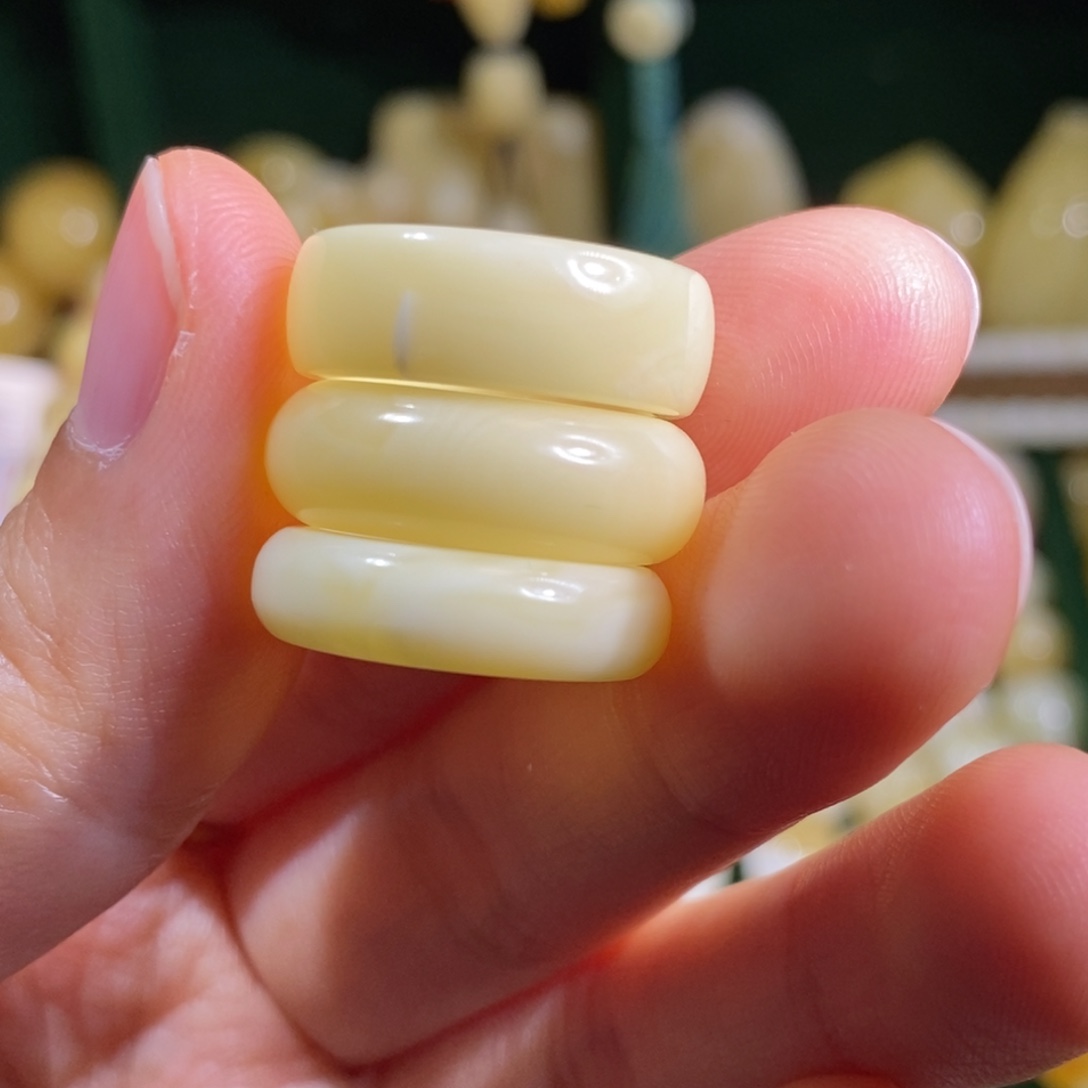 F***y蜜蜡未镶嵌裸石配饰