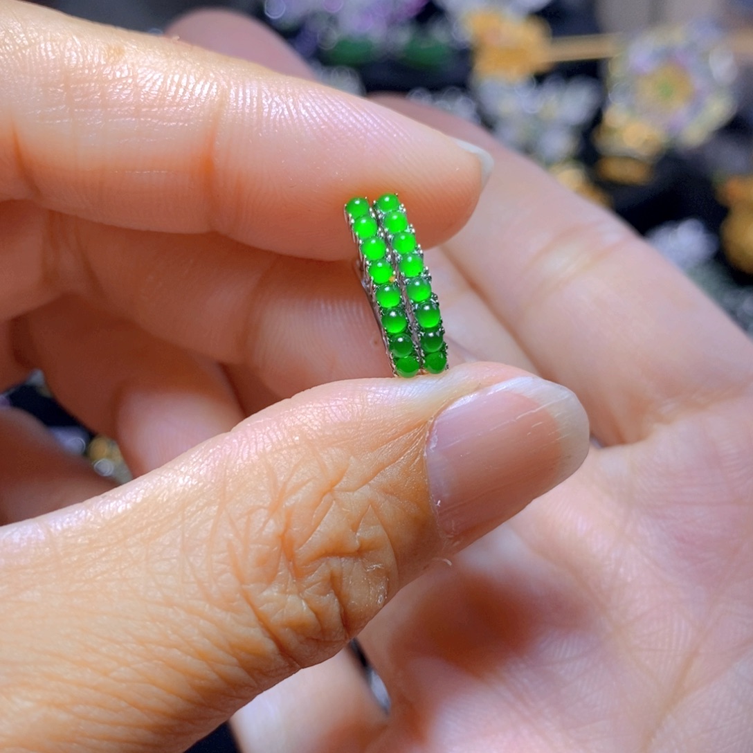 翡翠耳钉银S925镶嵌天然翡翠