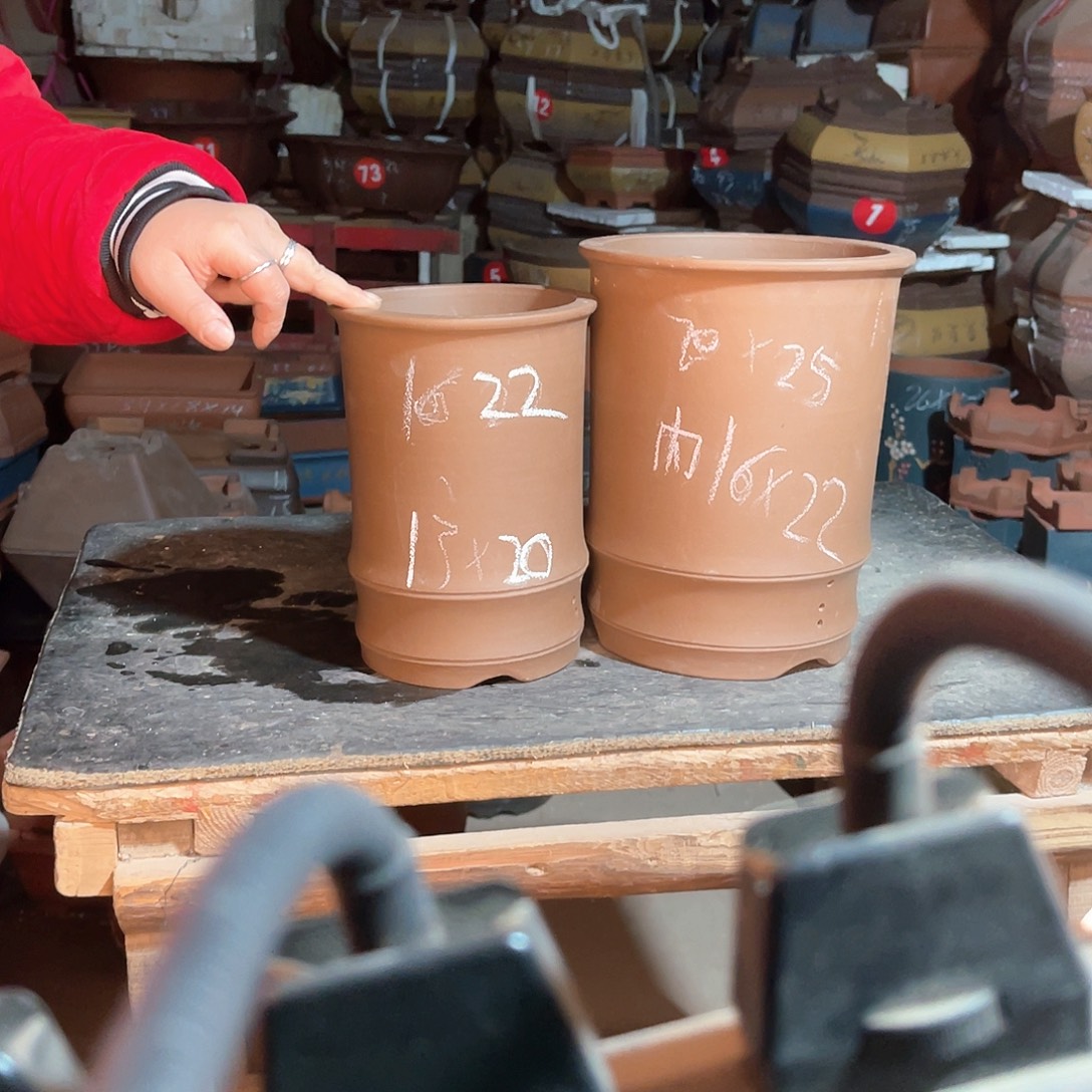 紫砂花盆竹节盆两个