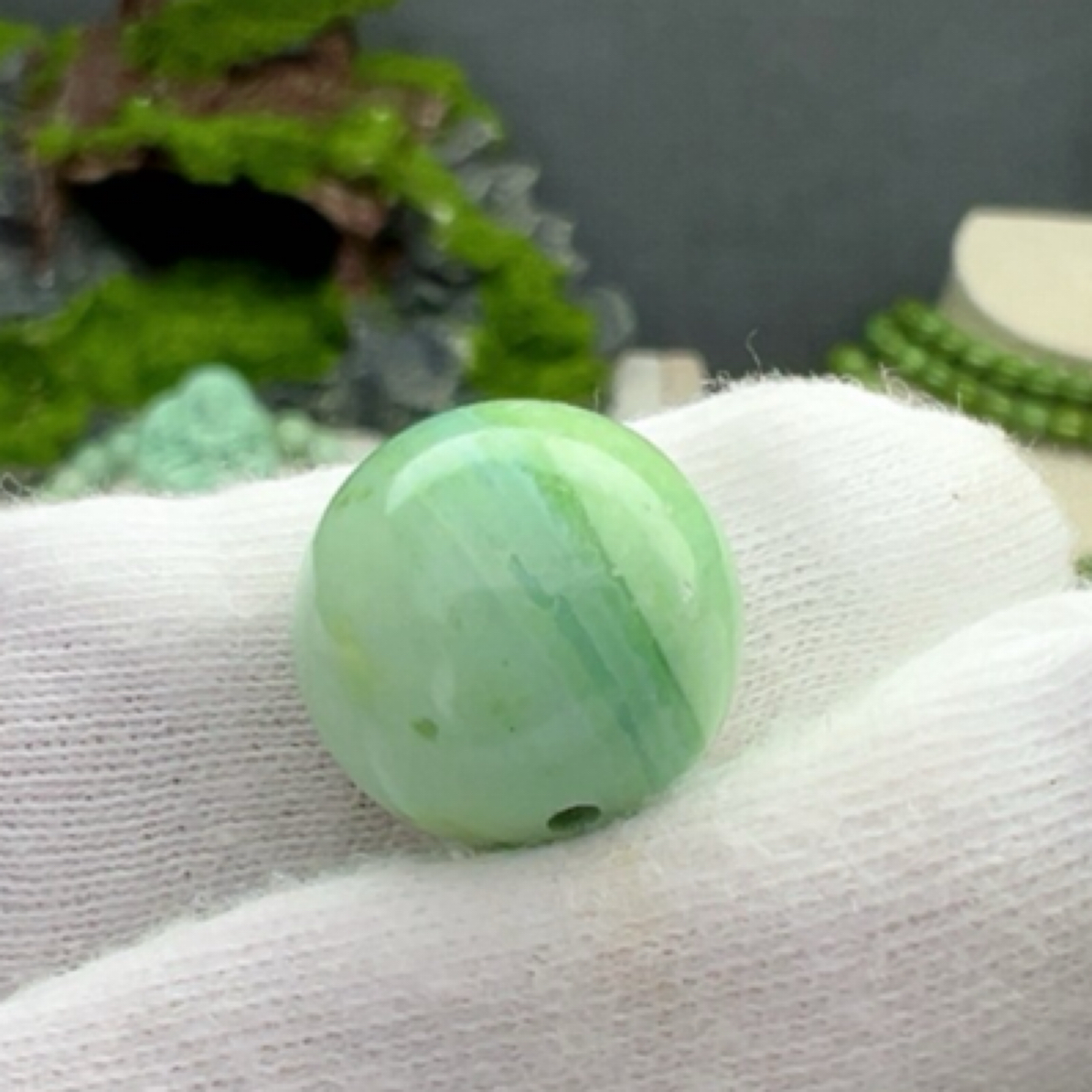 菜籽黄荧光翠绿色系千层波圆珠藏品级