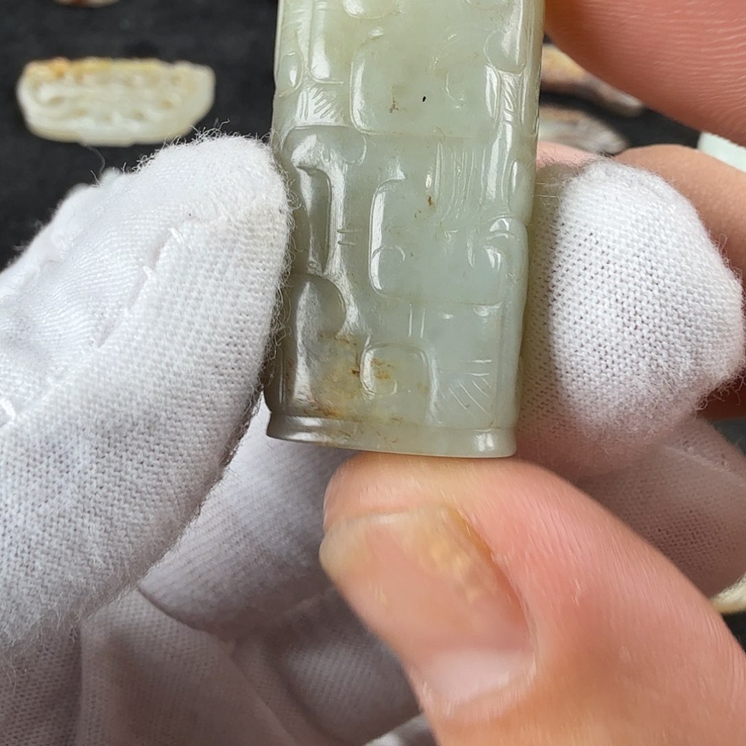 颈饰未镶嵌和田玉（糖玉）当****生