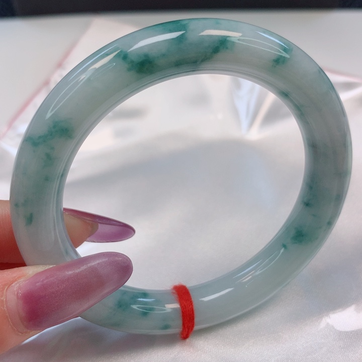 翡翠手镯（圆镯）未镶嵌