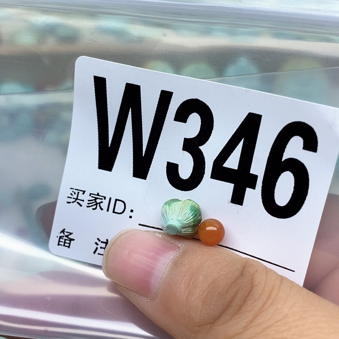 南红玛瑙配饰未镶嵌