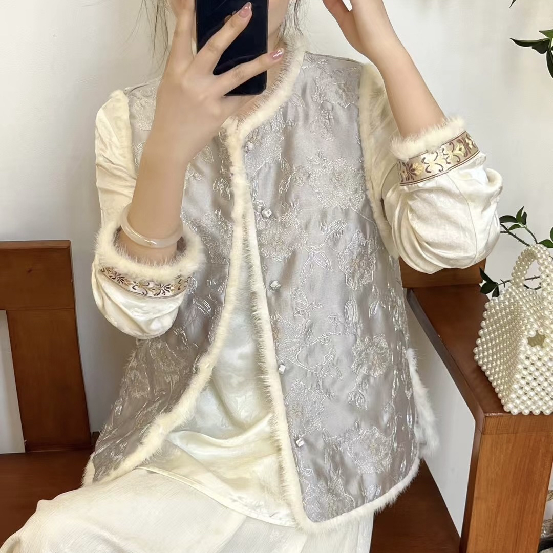 龙娴服饰新中式水貂毛滚边棉马甲