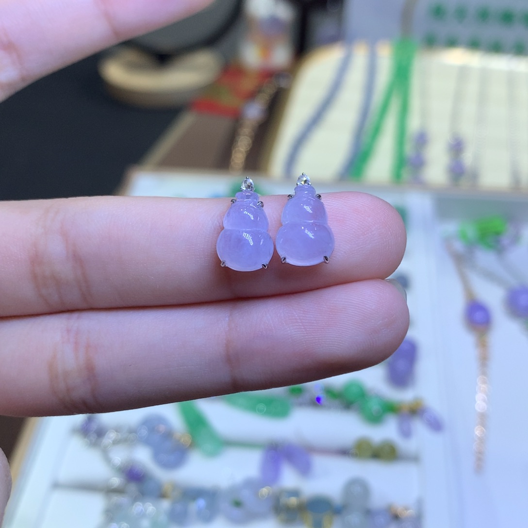 翡翠18K金镶嵌颈饰翡翠