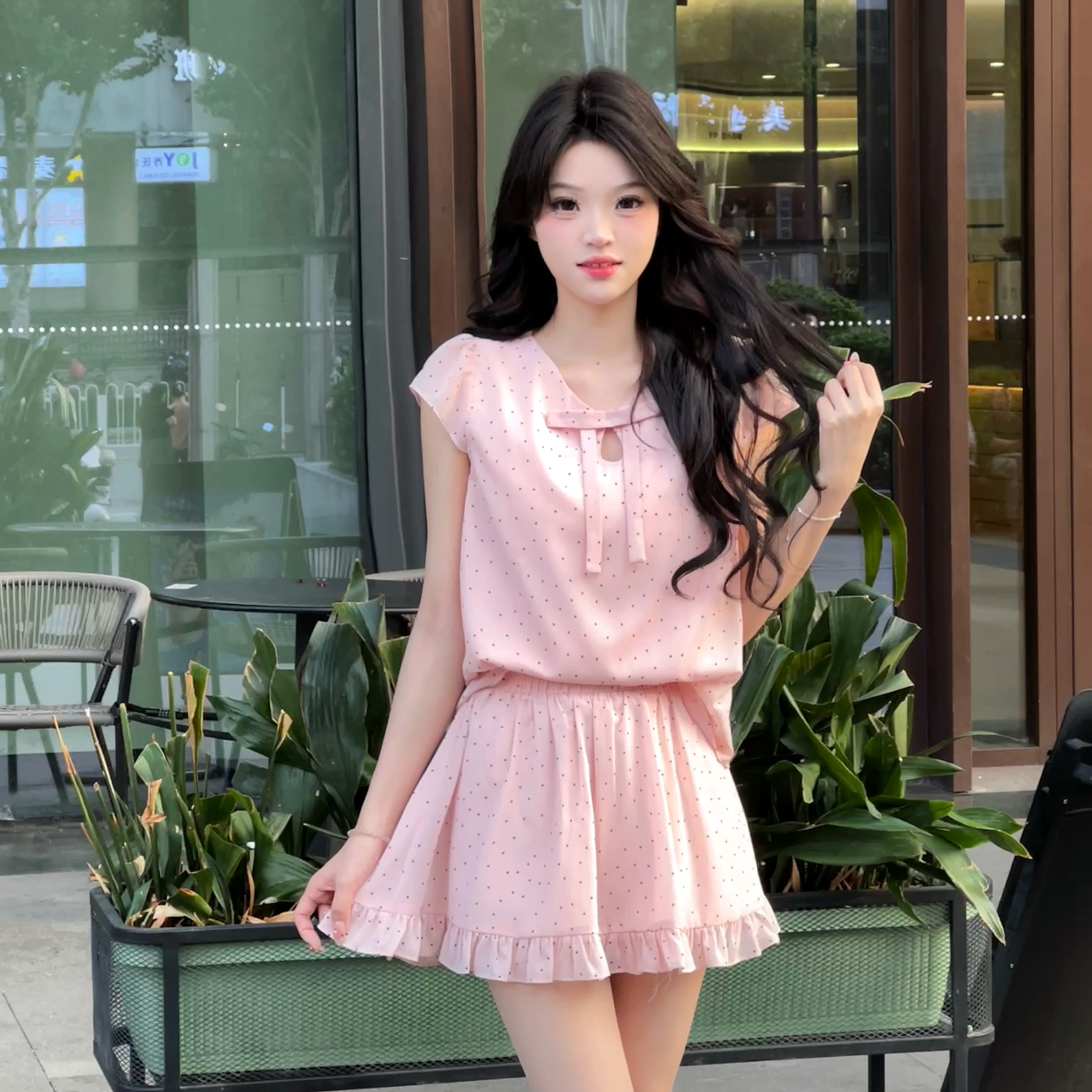 蔡小姐【两件套】2025夏季新款时尚套装无袖波点短袖+高腰A字短裙