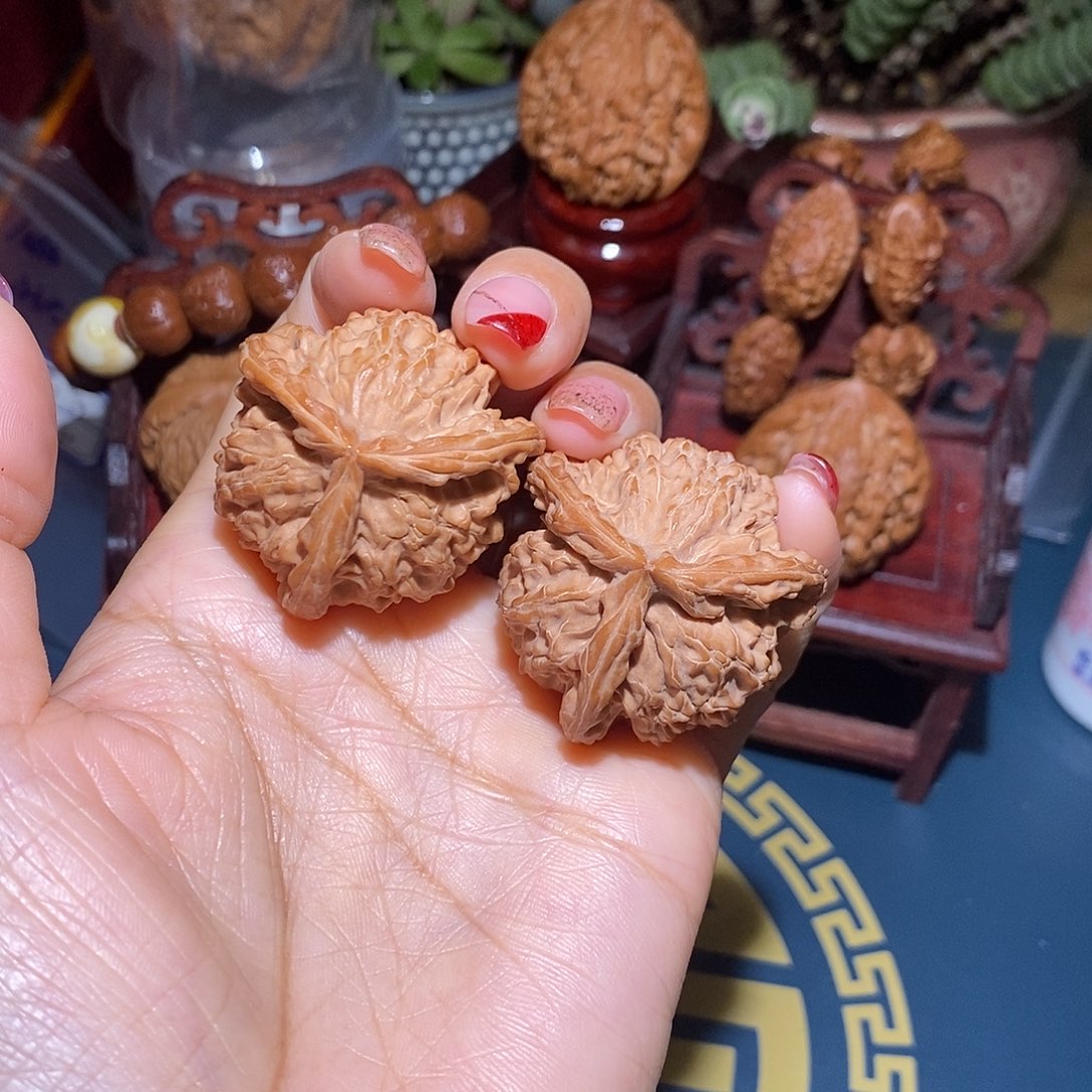 文玩核桃把件39三棱