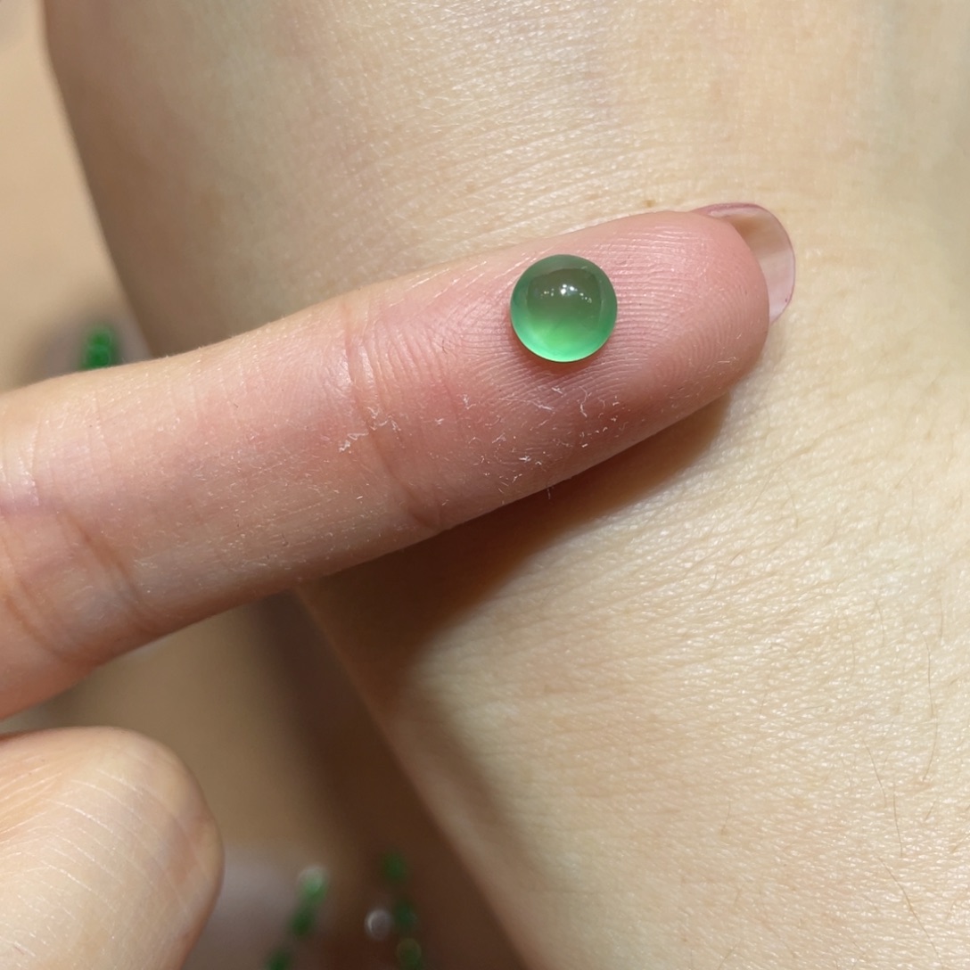 未镶嵌定制翡翠蛋