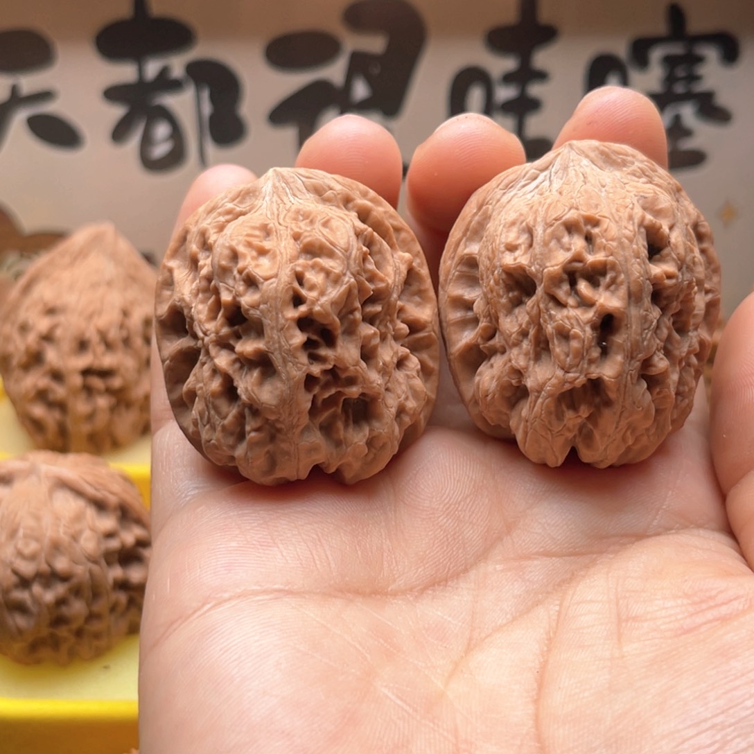 無***浪吊坠桃核39西北将军