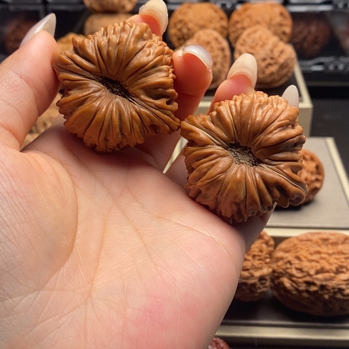 文玩核桃吊坠大**全品44➕拱桥楼