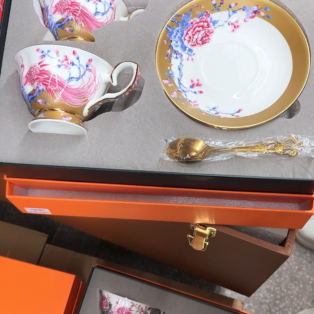 瓷。。。。。。。。。。。。。。。