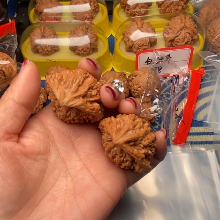 肚***泥桃核吊坠蛇头核桃