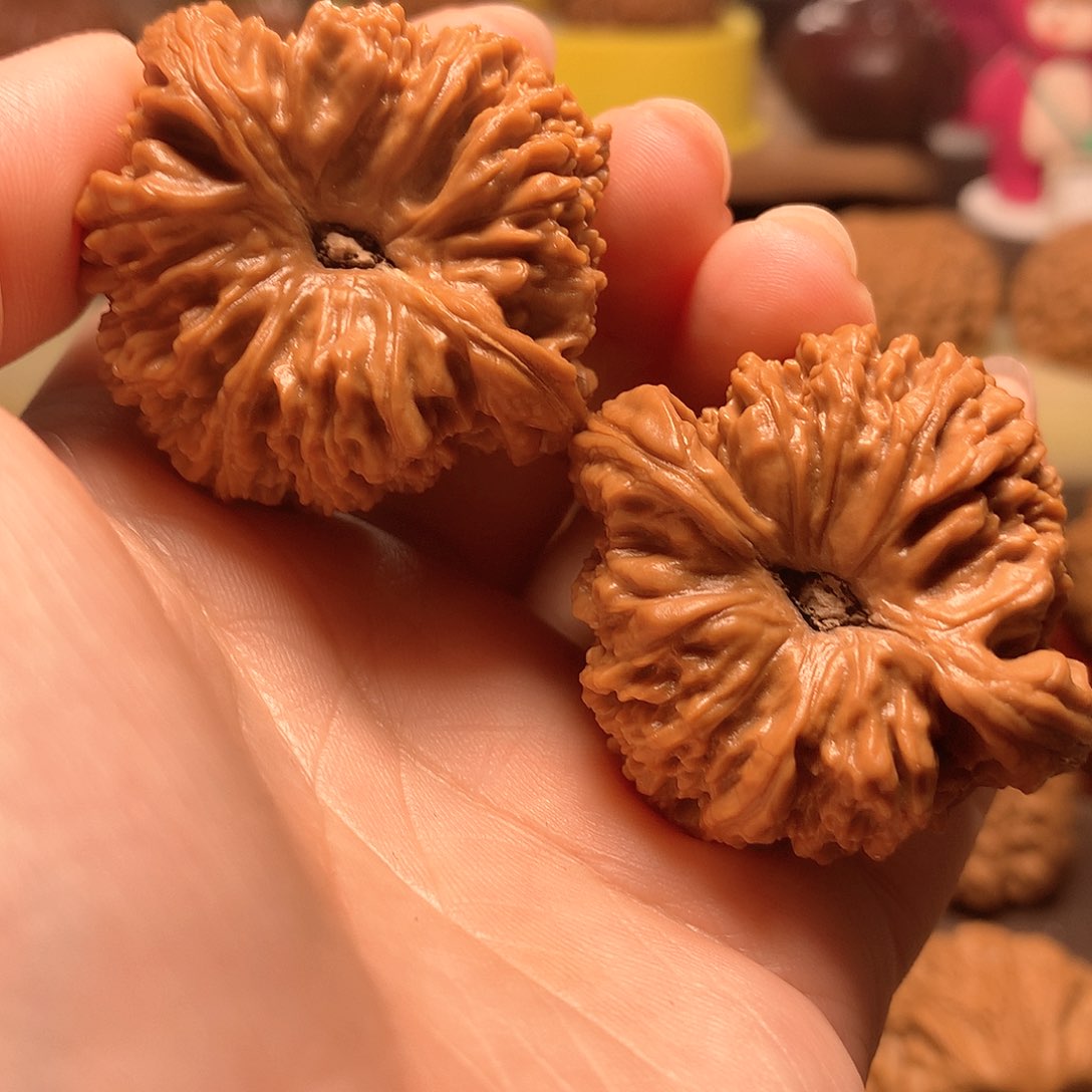 文玩核桃吊坠凹底高炮南疆石41全品毕业