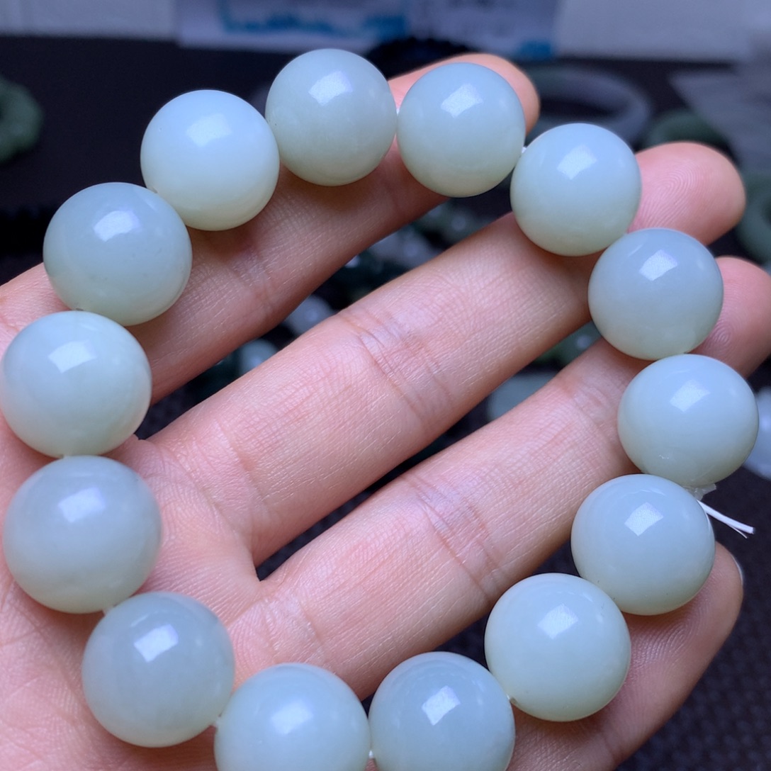 和田玉未镶嵌手串