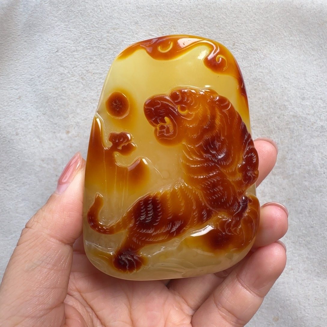 蜜蜡未镶嵌珠宝奇石