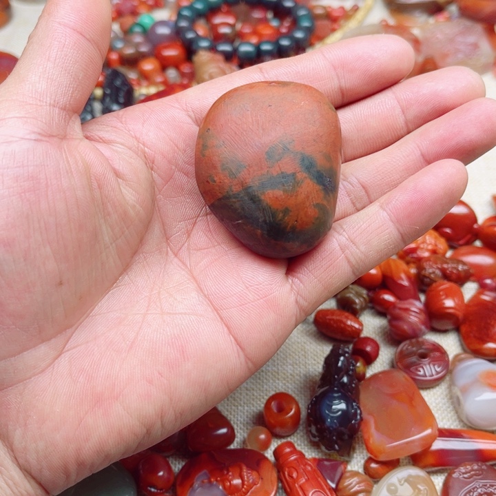 未镶嵌青蛙手把南红玛瑙