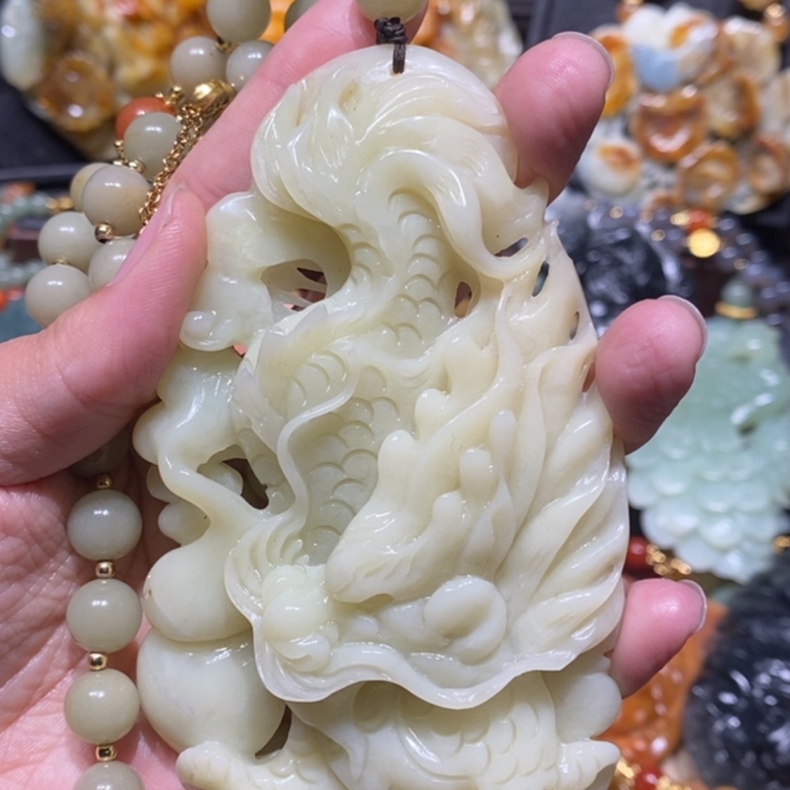 【闪购商品】蛇纹石玉颈饰合金