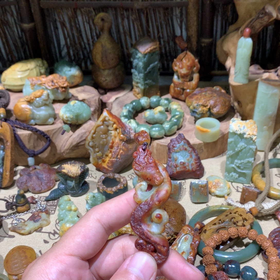 岫岩河磨玉（透闪石质玉）挂件未镶嵌l****g