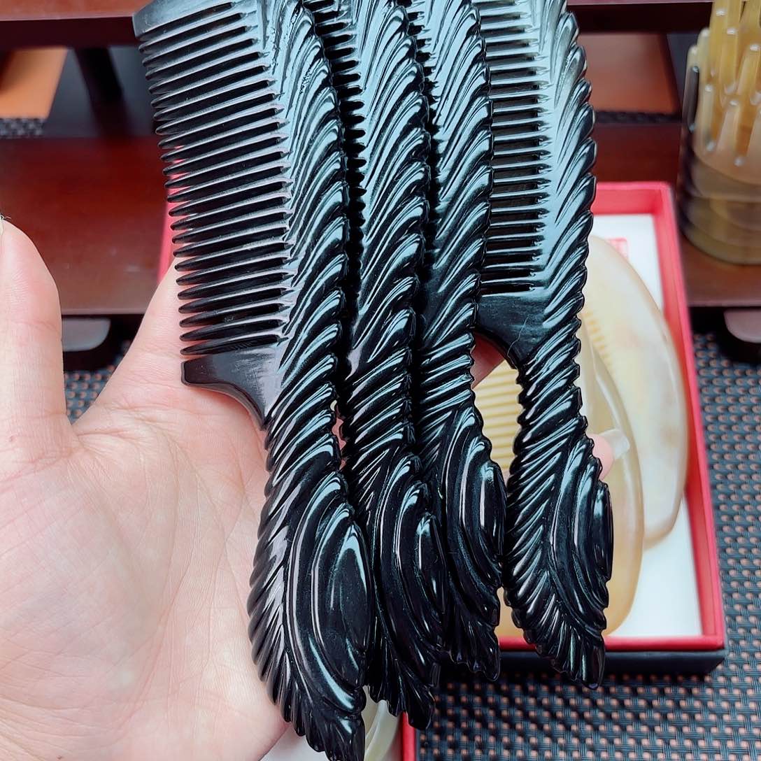 纯手工制作纯牛角梳子