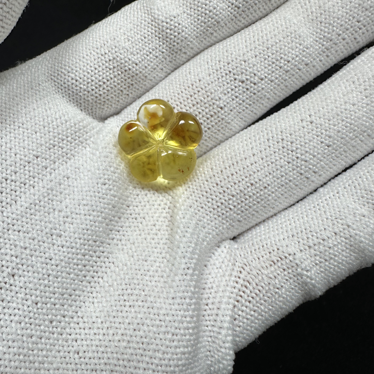 Z1007天然蜜蜡俏色五瓣花尺寸16.3✖️6.1无优化支持复检