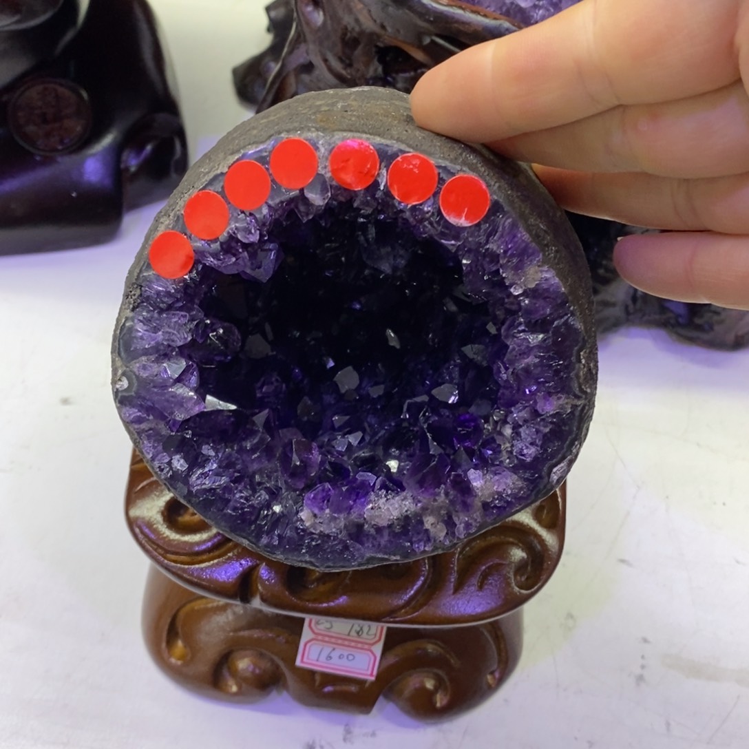 水晶摆件未镶嵌云