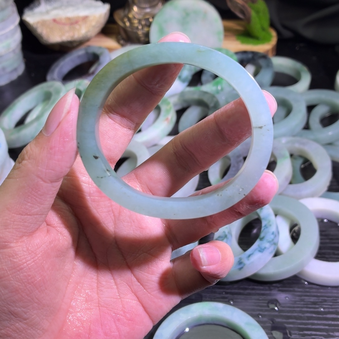 定制翡翠未镶嵌天然翡翠A货毛胚手镯定制