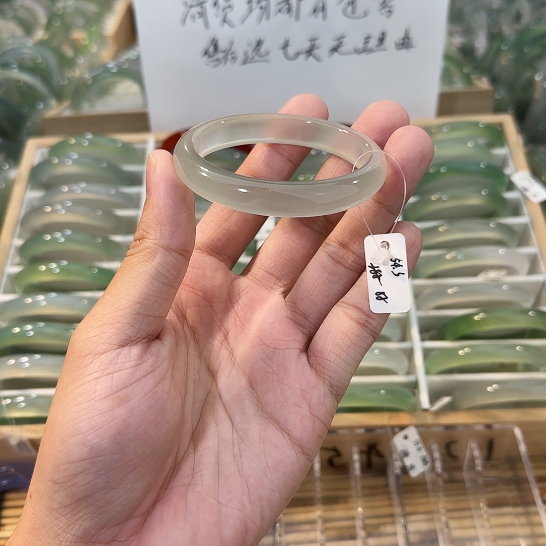 玛瑙/玉髓未镶嵌手镯圈口54.3