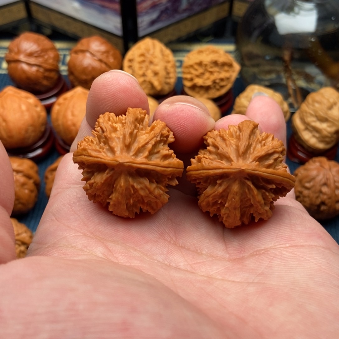 文玩核桃把件5***3花王