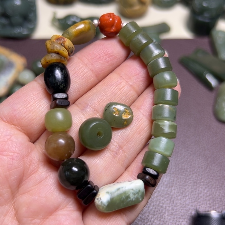 简***凡岫岩河磨玉（透闪石质玉）未镶嵌颈饰