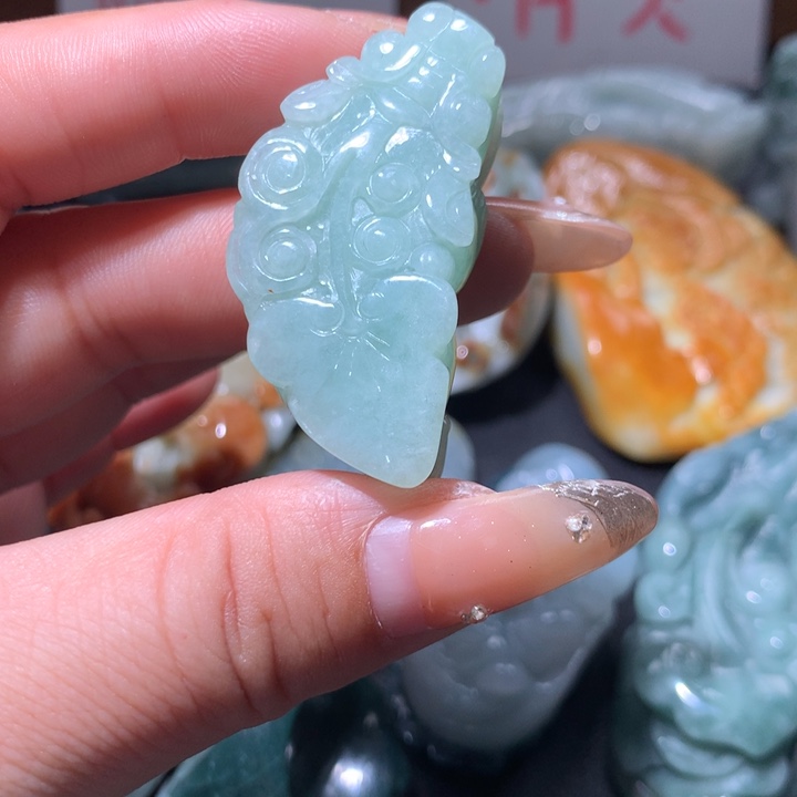 翡翠未镶嵌颈饰保真天然A货翡翠