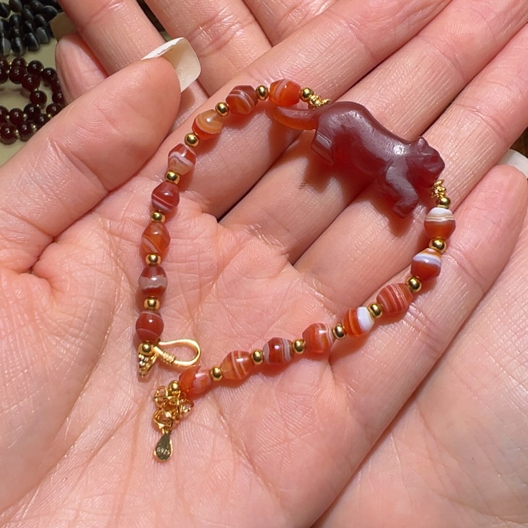 玛瑙/玉髓颈饰未镶嵌