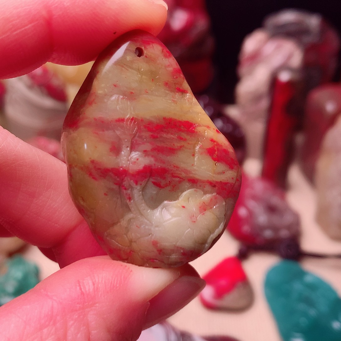 昌化石田黄鸡血石精品挂件