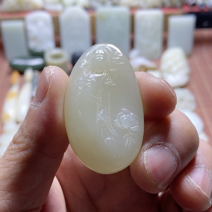 和田玉颈饰未镶嵌