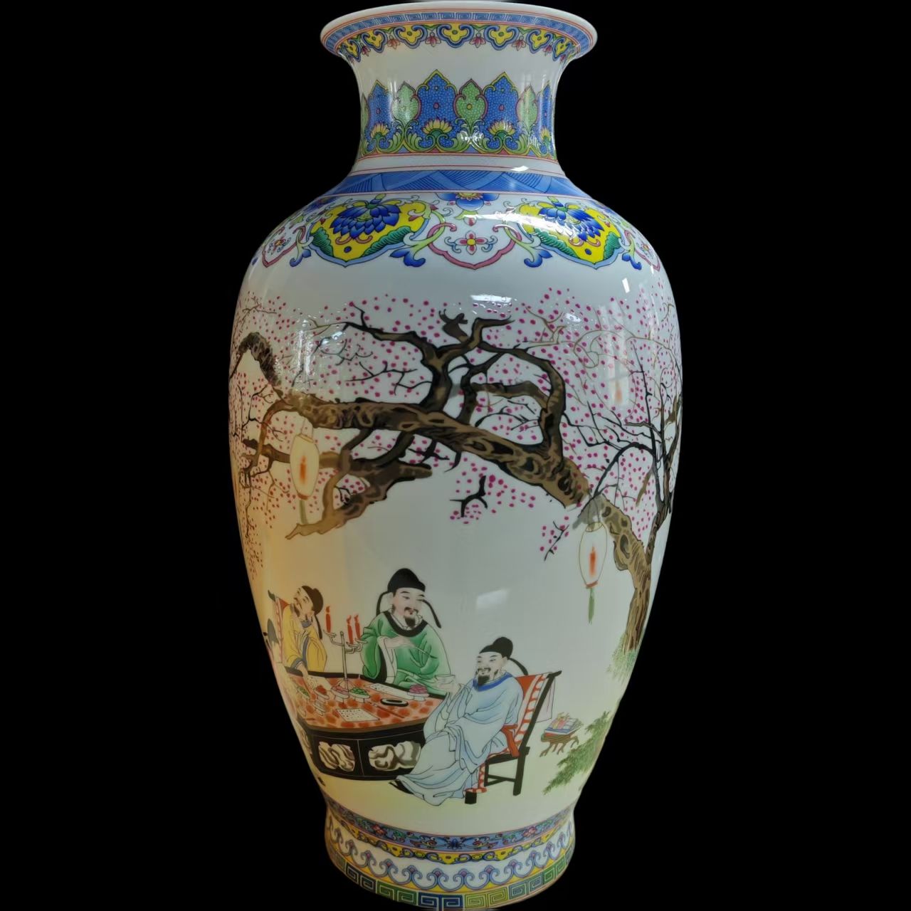 桃李夜宴瓶陶瓷摆件