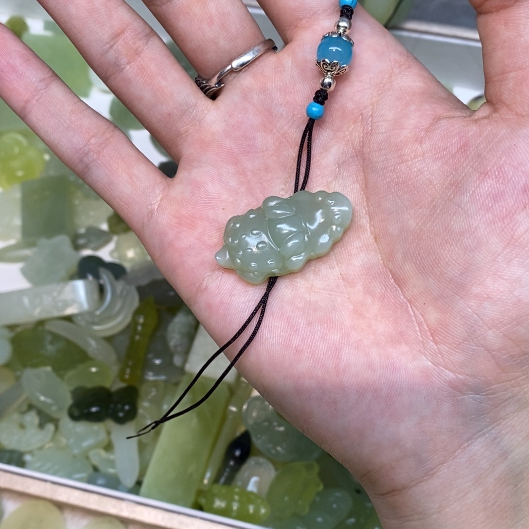 骑***糖岫玉未镶嵌吊坠(不含链)两单包邮