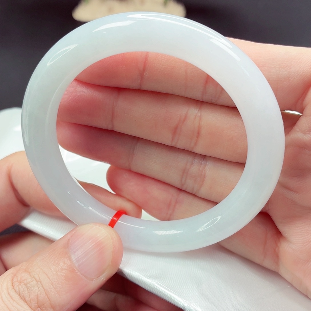 翡翠未镶嵌手镯56.8圈