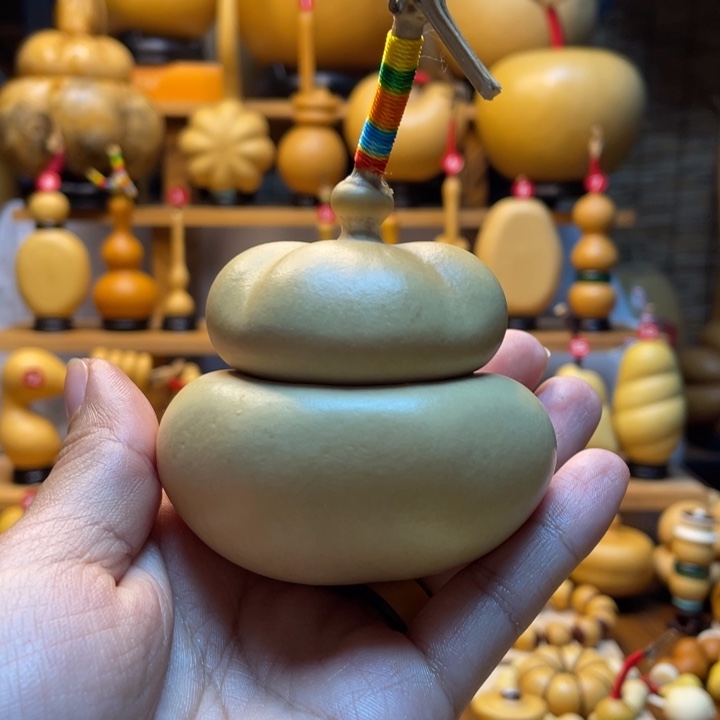 *****天然葫芦自然生长