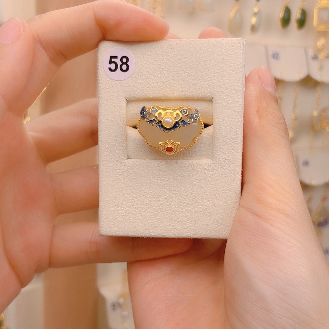 和田玉戒指银S925镀金镶嵌