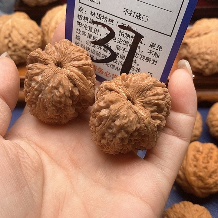 桃核吊坠大蒜头狮子头35