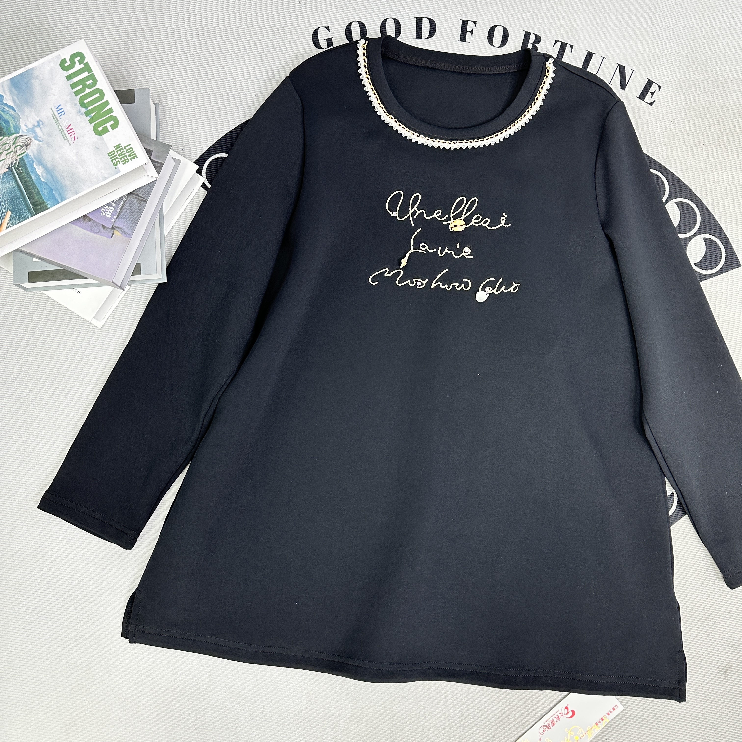 【女权贵族】回馈2025款秋冬季经典字母休闲风圆领T恤-8088